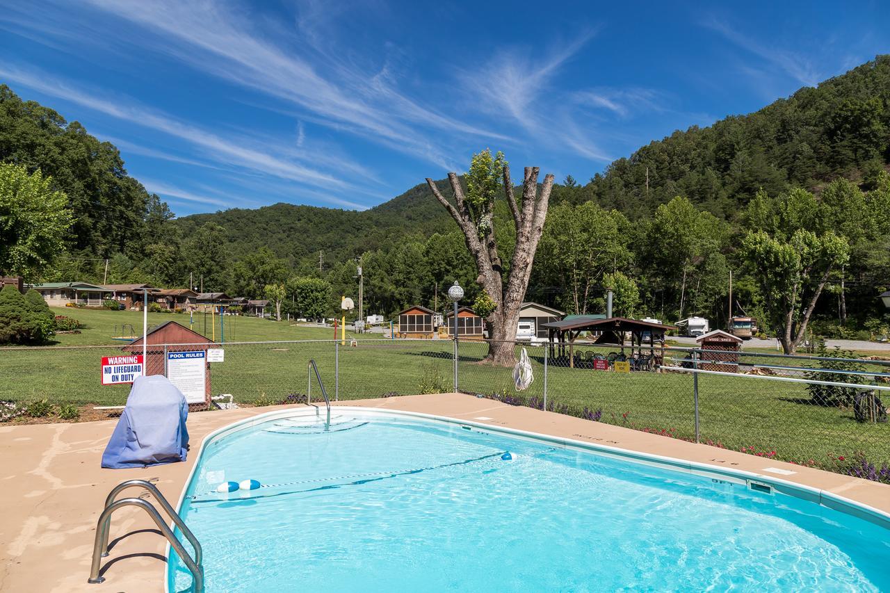 Fort Tatham Rv Resort Sylva Buitenkant foto